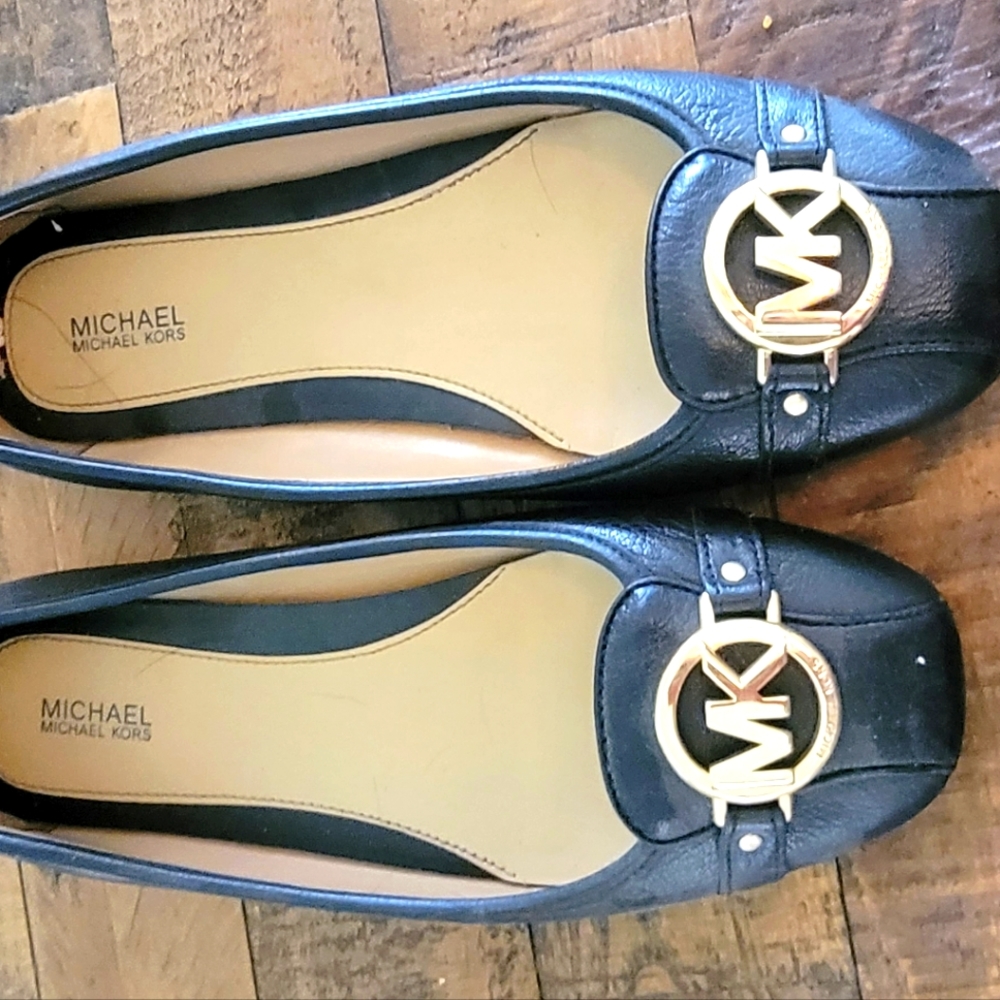 Micheal kors flats